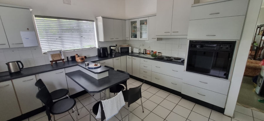 4 Bedroom Property for Sale in Porterville Western Cape